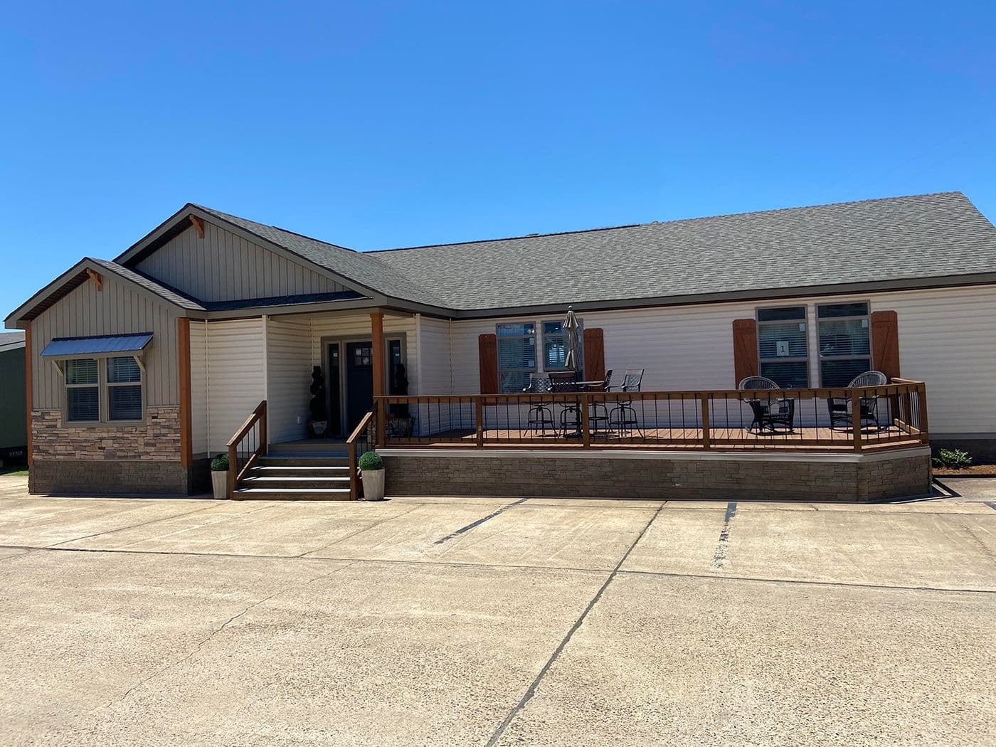 The THE TILLEY Exterior. This Manufactured Mobile Home features 3 bedrooms and 2 baths.
