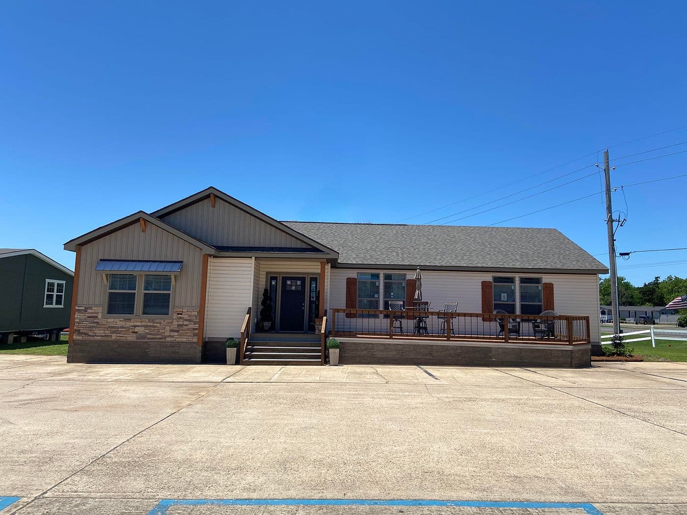 The THE TILLEY Exterior. This Manufactured Mobile Home features 3 bedrooms and 2 baths.