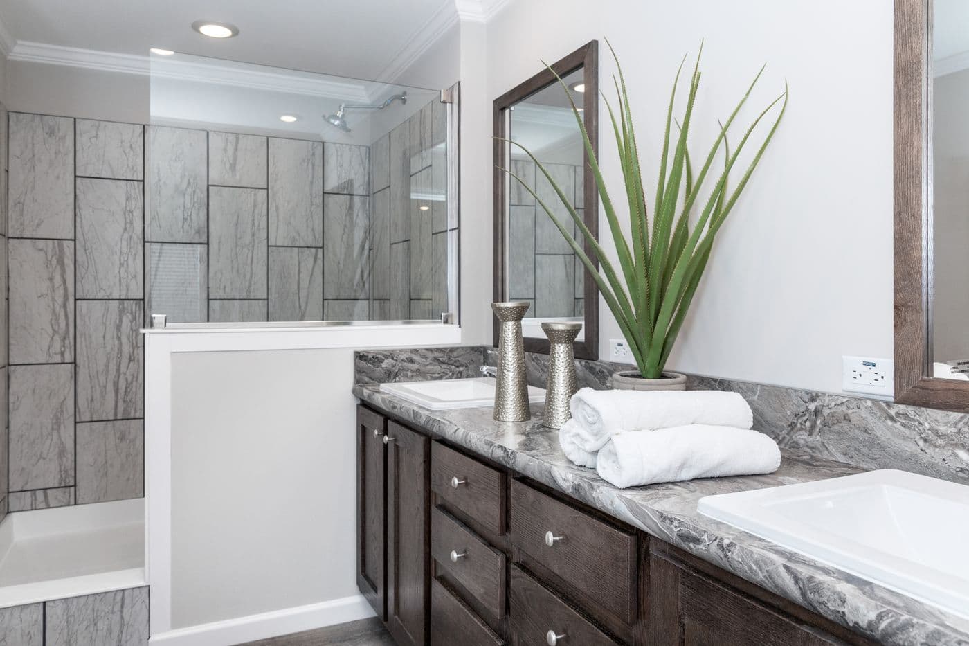 The THE VILLETTE Primary Bathroom. This Manufactured Mobile Home features 3 bedrooms and 2 baths.