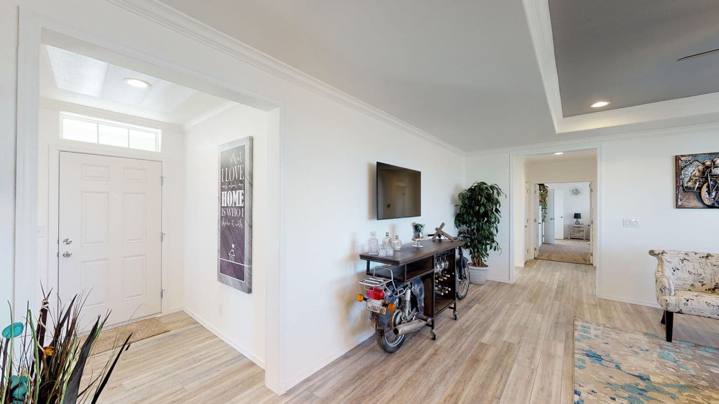 The SUM3068A Foyer. This Manufactured Mobile Home features 3 bedrooms and 2 baths.