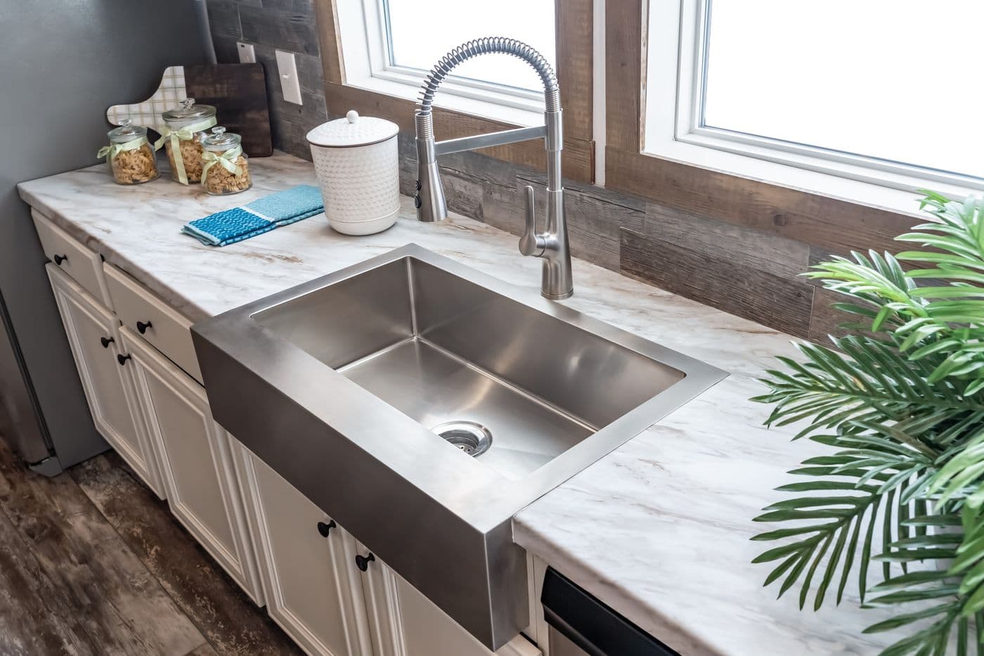 The THE EMMA JEAN Kitchen. This Manufactured Mobile Home features 4 bedrooms and 3 baths.