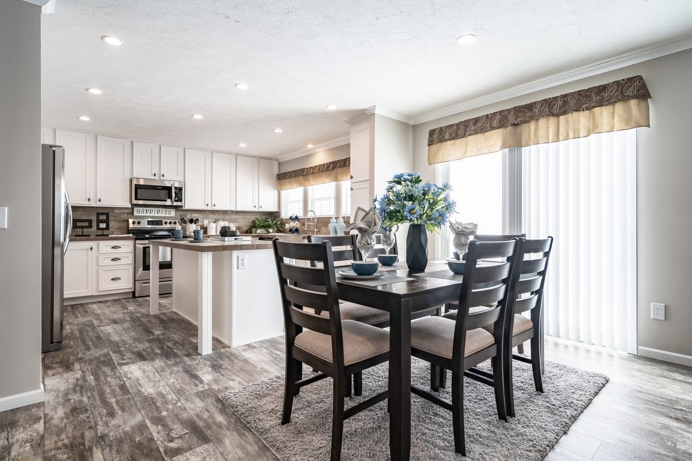 The THE RODDY Kitchen. This Manufactured Mobile Home features 4 bedrooms and 3 baths.