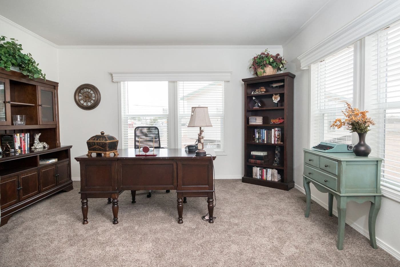 The K3068C Flex. This Manufactured Mobile Home features 3 bedrooms and 2 baths.