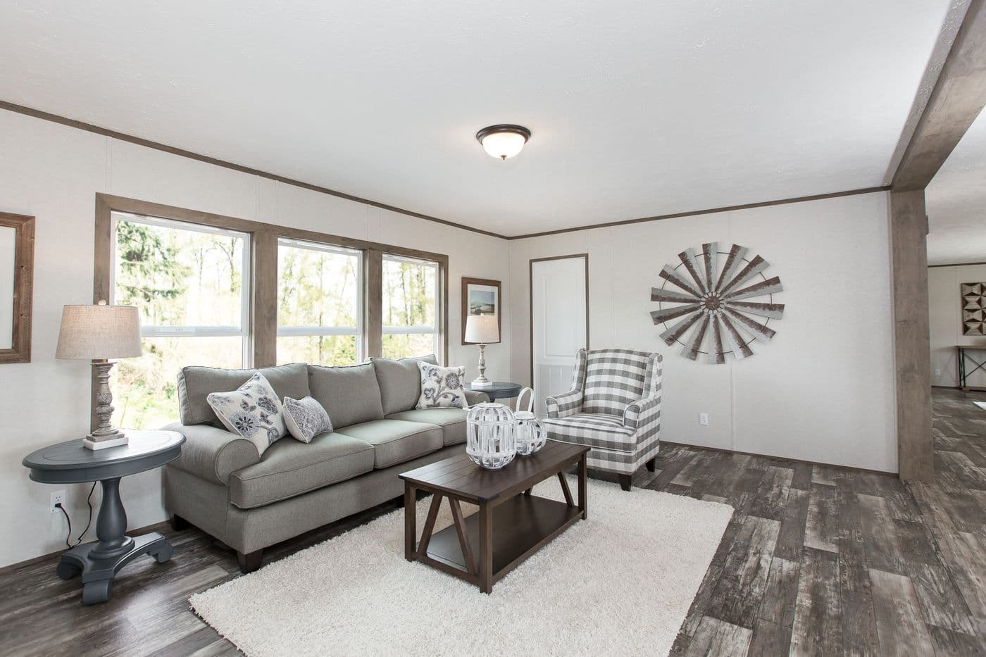 The THE BREEZE 2.5 Living Room. This Manufactured Mobile Home features 4 bedrooms and 2 baths.