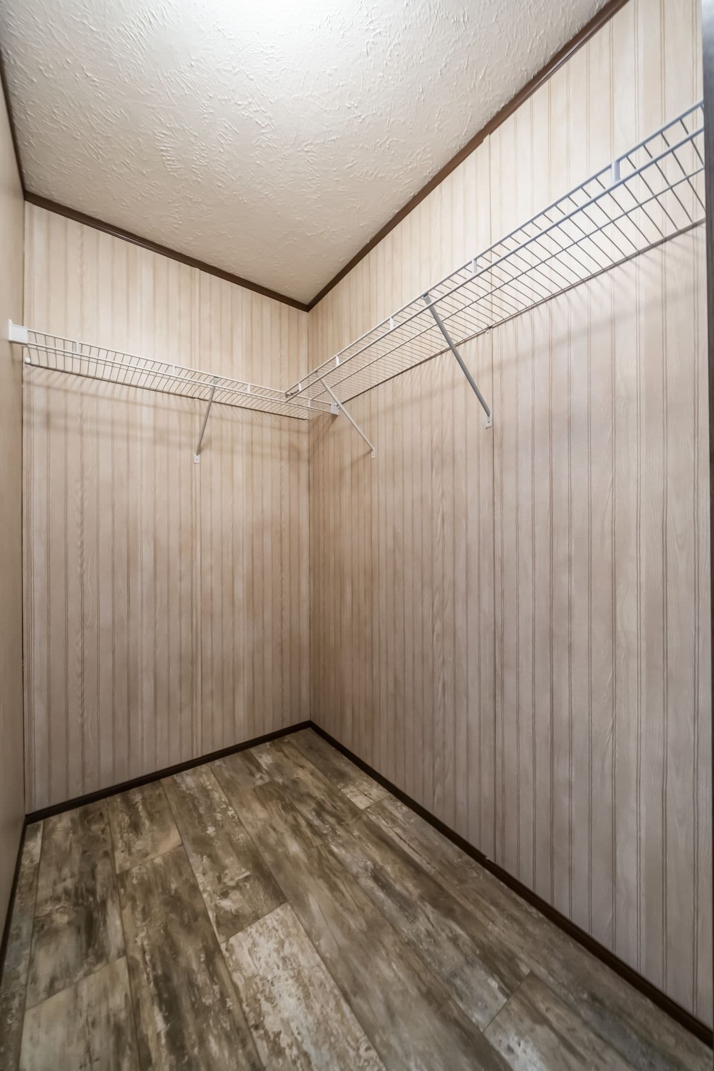 The THE TURNER Storage. This Manufactured Mobile Home features 3 bedrooms and 2 baths.