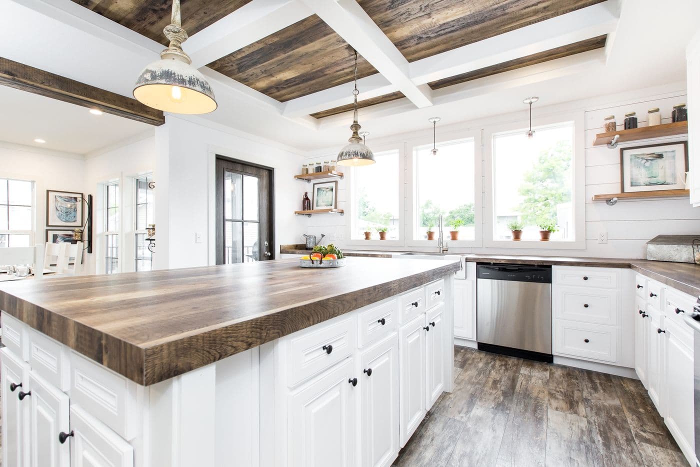 The THE LULABELLE Kitchen. This Manufactured Mobile Home features 4 bedrooms and 3 baths.