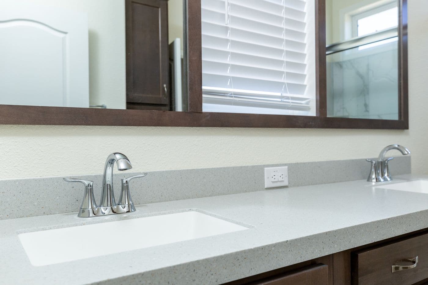 The CORONADO 2452G Primary Bathroom. This Manufactured Mobile Home features 3 bedrooms and 2 baths.