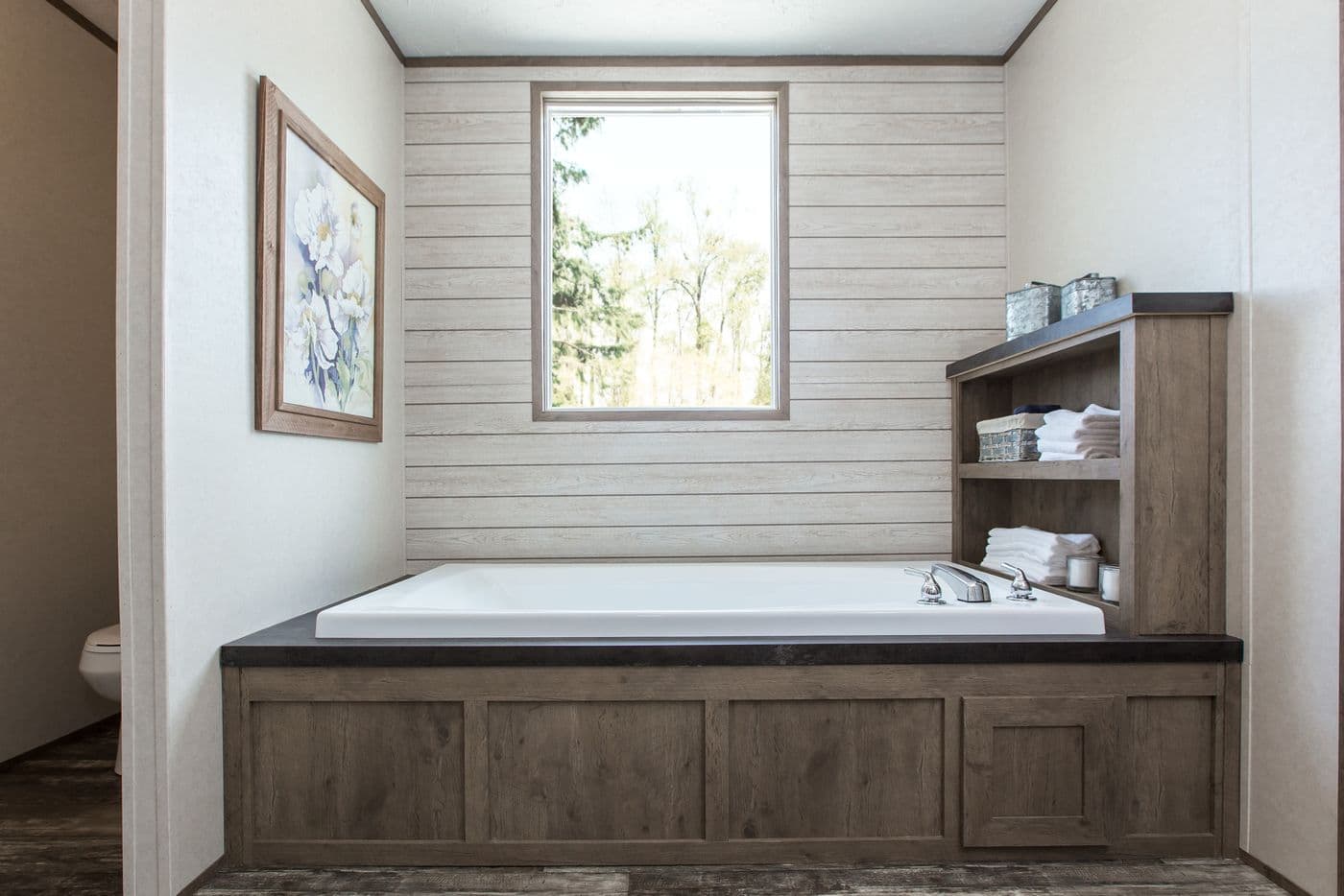 The THE BREEZE 2.5 Primary Bathroom. This Manufactured Mobile Home features 4 bedrooms and 2 baths.