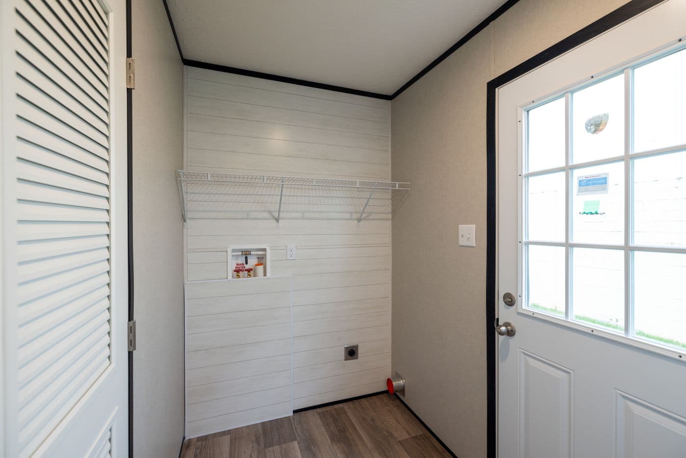 The PLATINUM ANNIVERSARY Exterior. This Manufactured Mobile Home features 3 bedrooms and 2 baths.