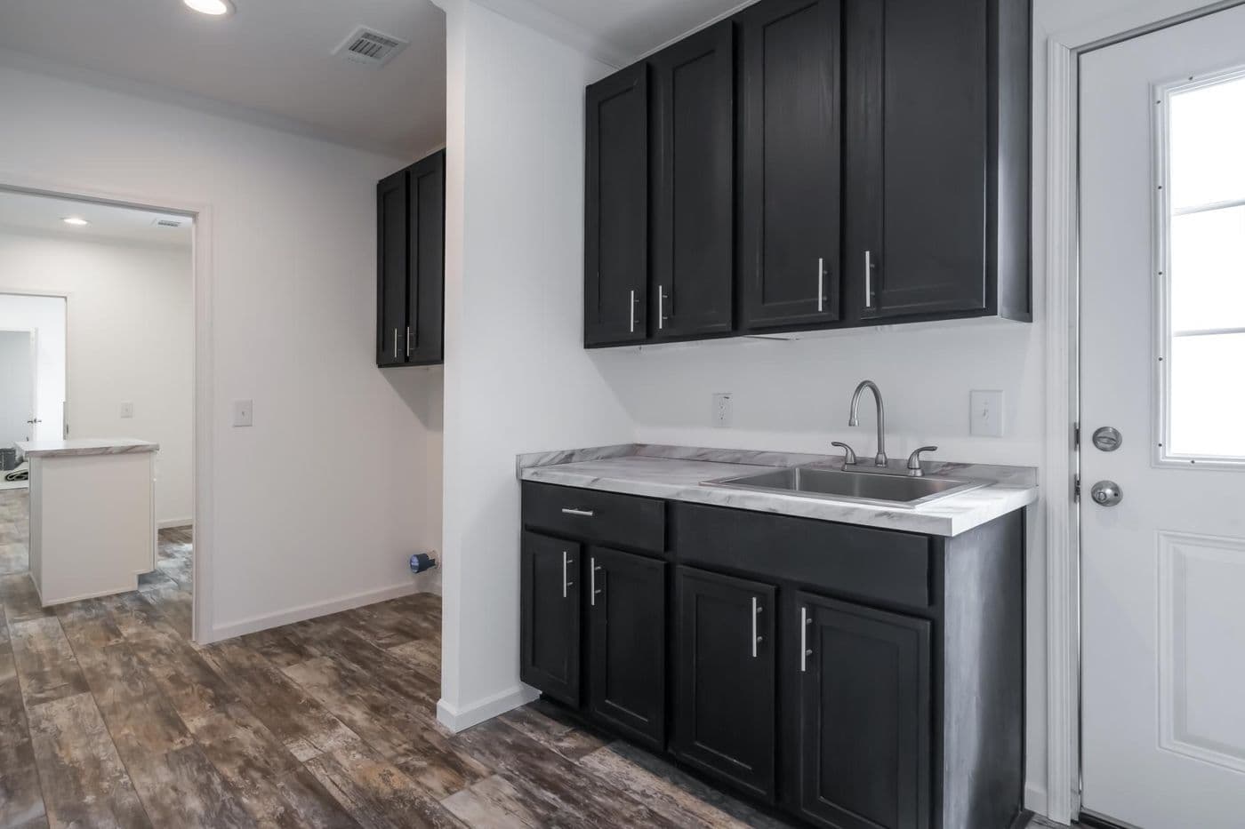 The THE CAROLINA Exterior. This Manufactured Mobile Home features 4 bedrooms and 2 baths.
