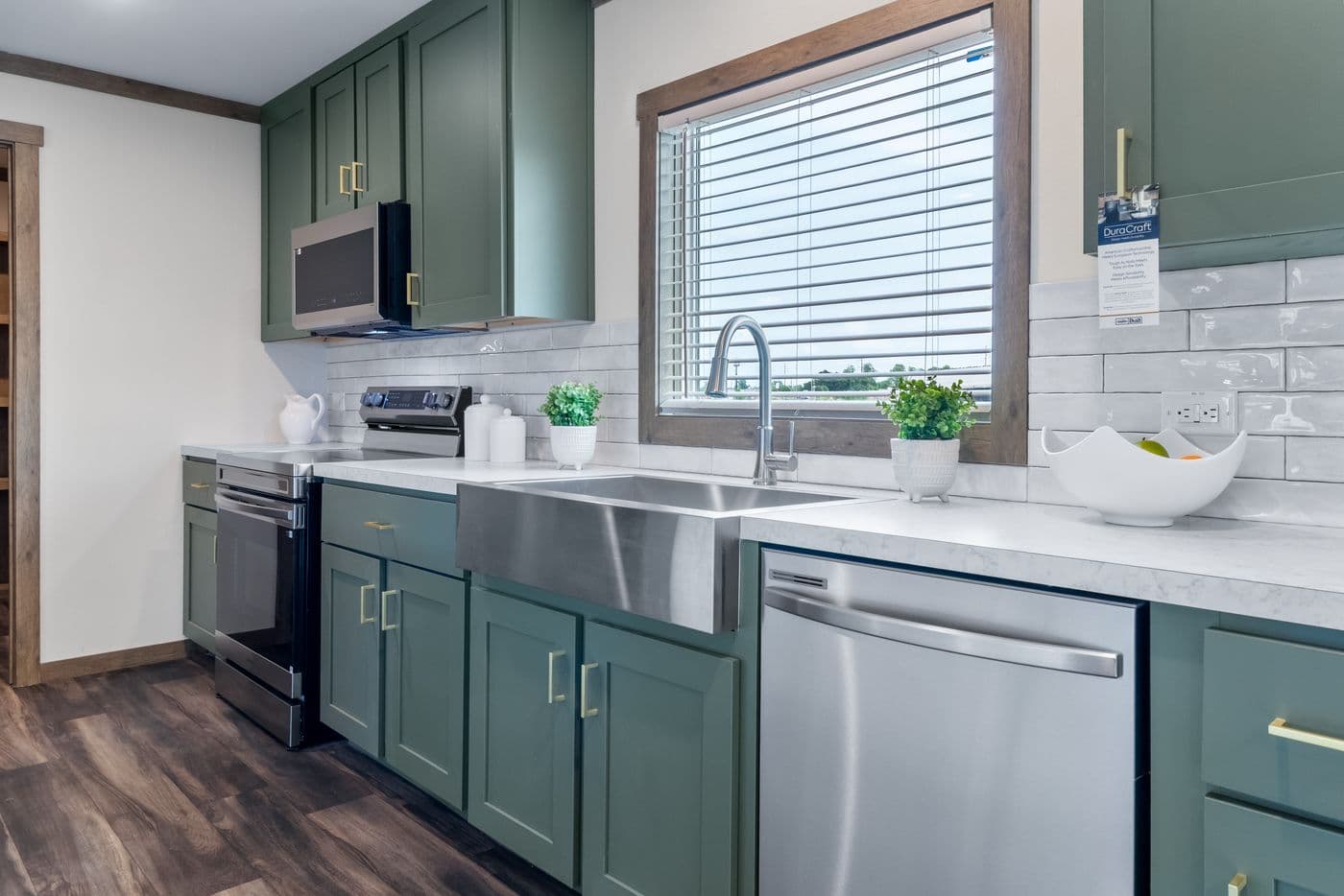 The EVERETT ELITE Exterior. This Manufactured Mobile Home features 4 bedrooms and 3 baths.