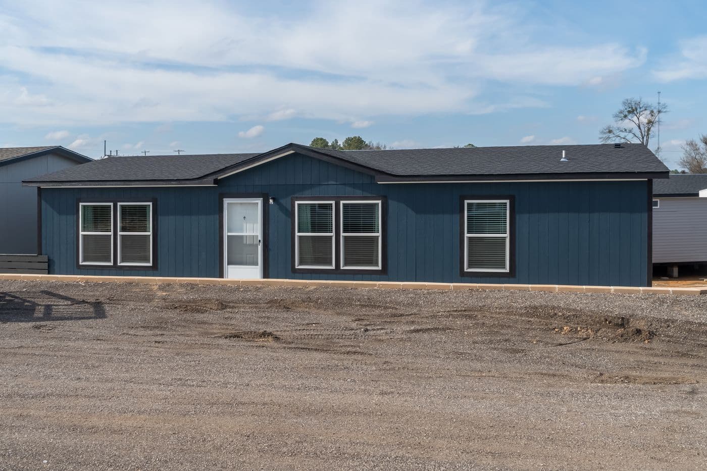 The ECLIPSE Exterior. This Manufactured Mobile Home features 4 bedrooms and 2 baths.