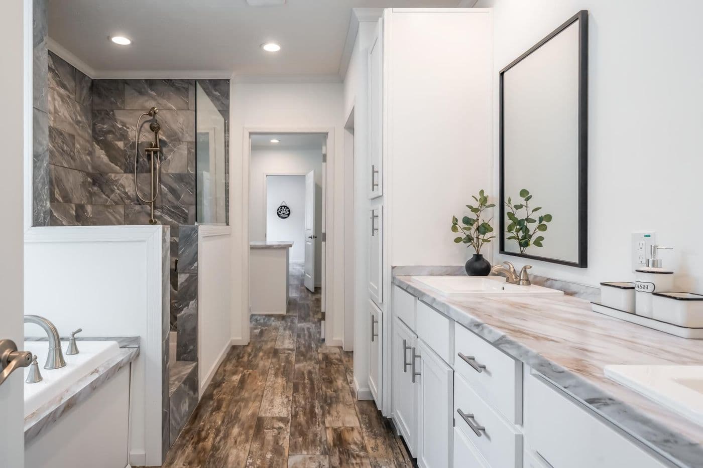 The THE CAROLINA Exterior. This Manufactured Mobile Home features 4 bedrooms and 2 baths.