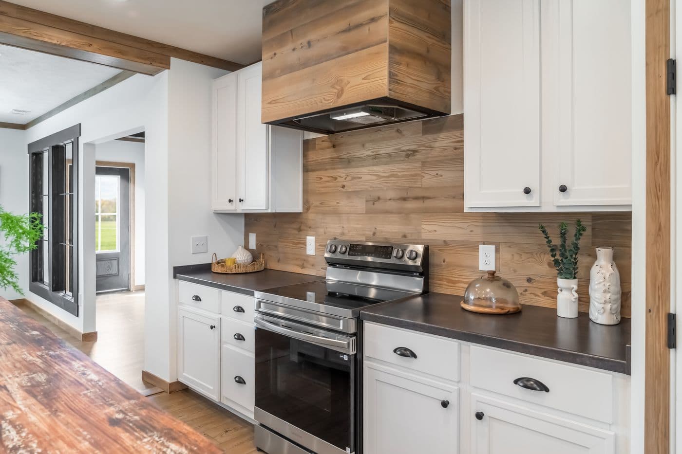 The THE REED Exterior. This Manufactured Mobile Home features 3 bedrooms and 2 baths.
