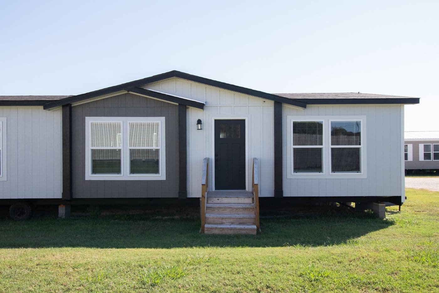 The ANATOLIA XL Exterior. This Manufactured Mobile Home features 3 bedrooms and 2 baths.