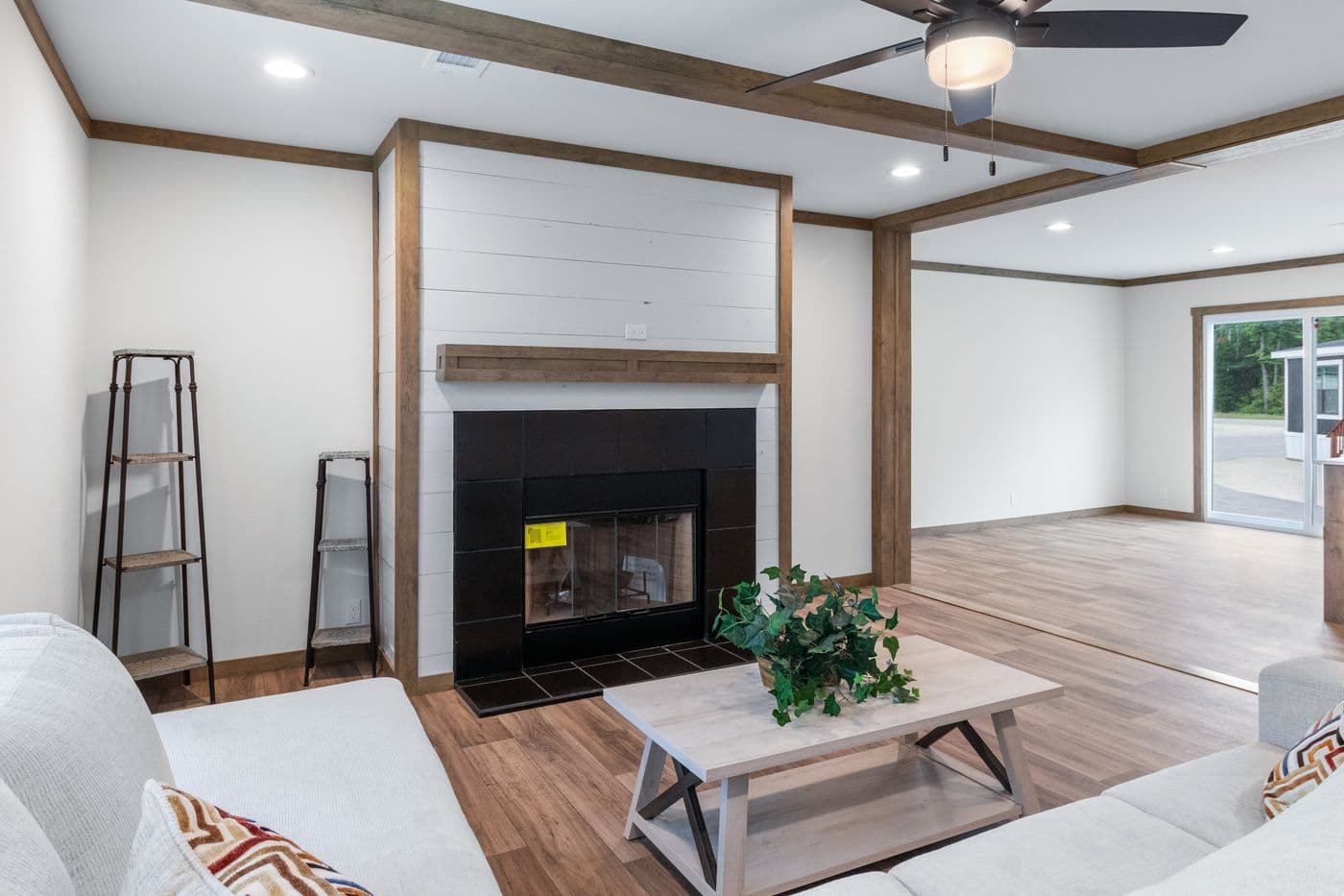 The EMILIE ELITE Exterior. This Manufactured Mobile Home features 3 bedrooms and 2 baths.