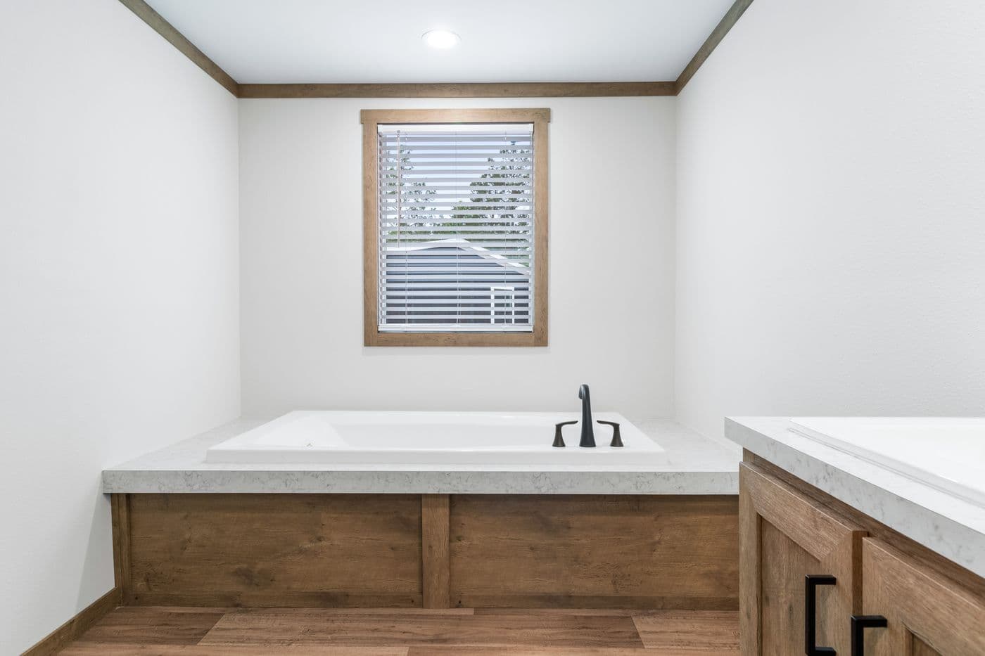 The EMILIE ELITE Exterior. This Manufactured Mobile Home features 3 bedrooms and 2 baths.