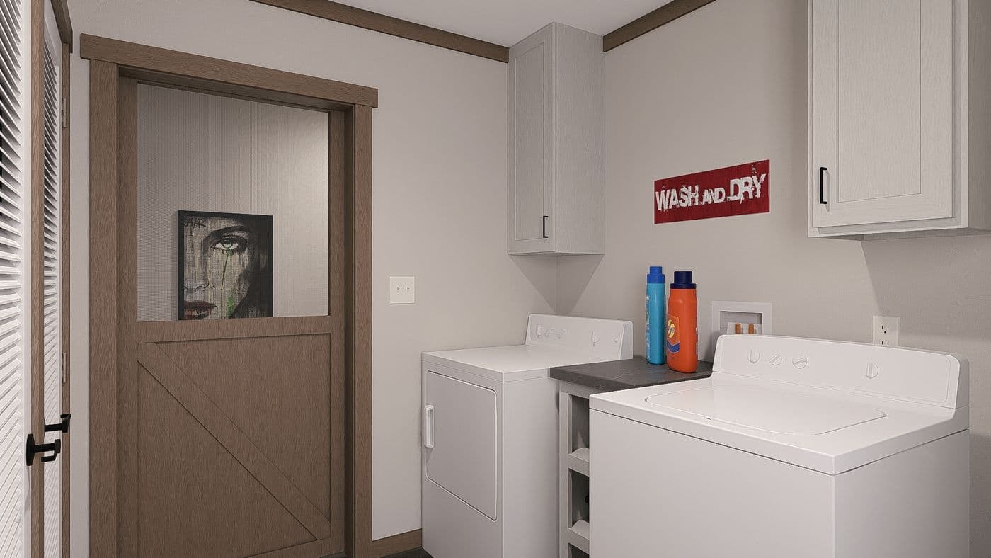 The EVERETT Exterior. This Manufactured Mobile Home features 4 bedrooms and 3 baths.