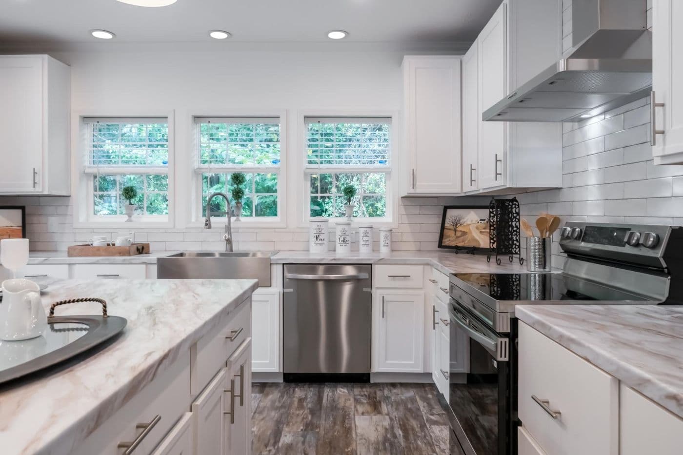 The THE CAROLINA Exterior. This Manufactured Mobile Home features 4 bedrooms and 2 baths.