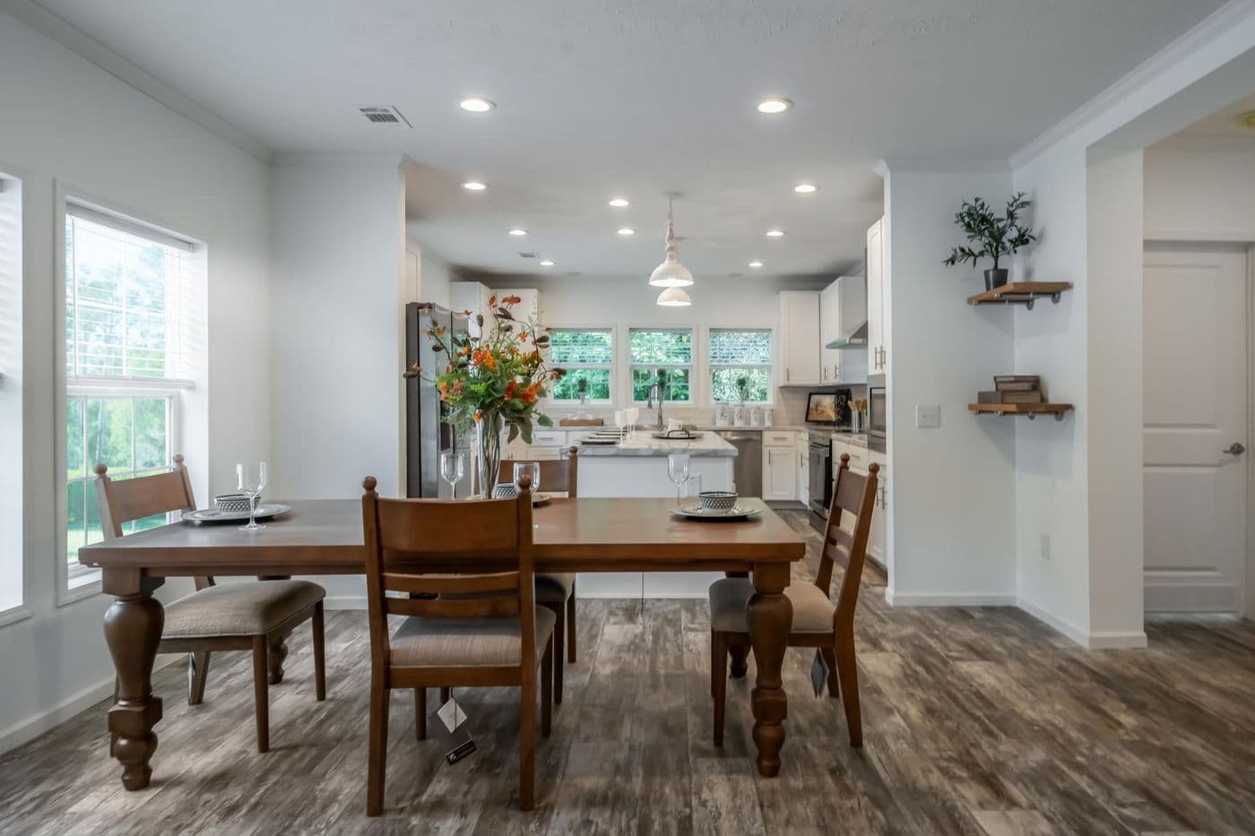 The THE CAROLINA Exterior. This Manufactured Mobile Home features 4 bedrooms and 2 baths.