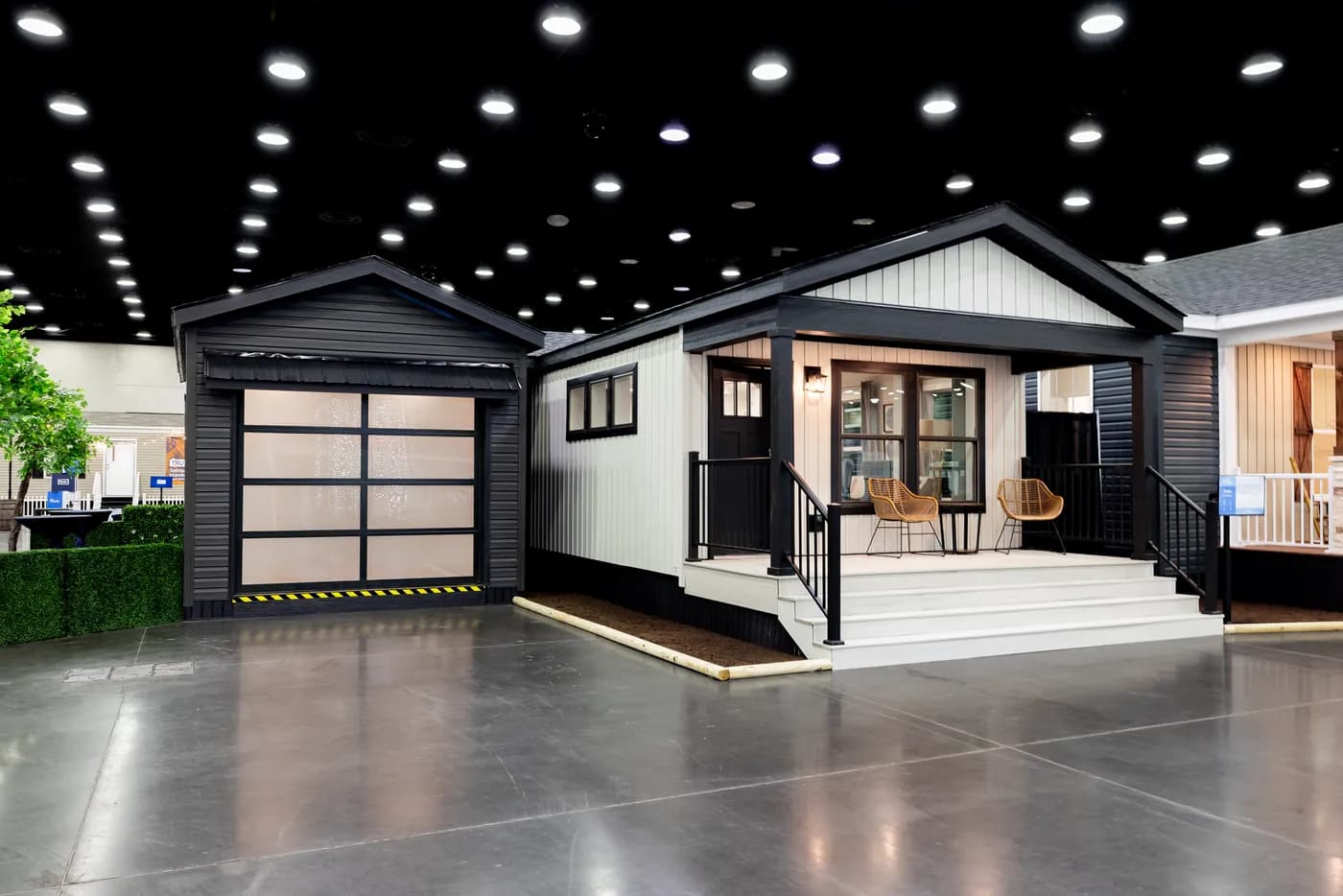 The CEDAR Exterior. This Manufactured Mobile Home features 2 bedrooms and 2 baths.