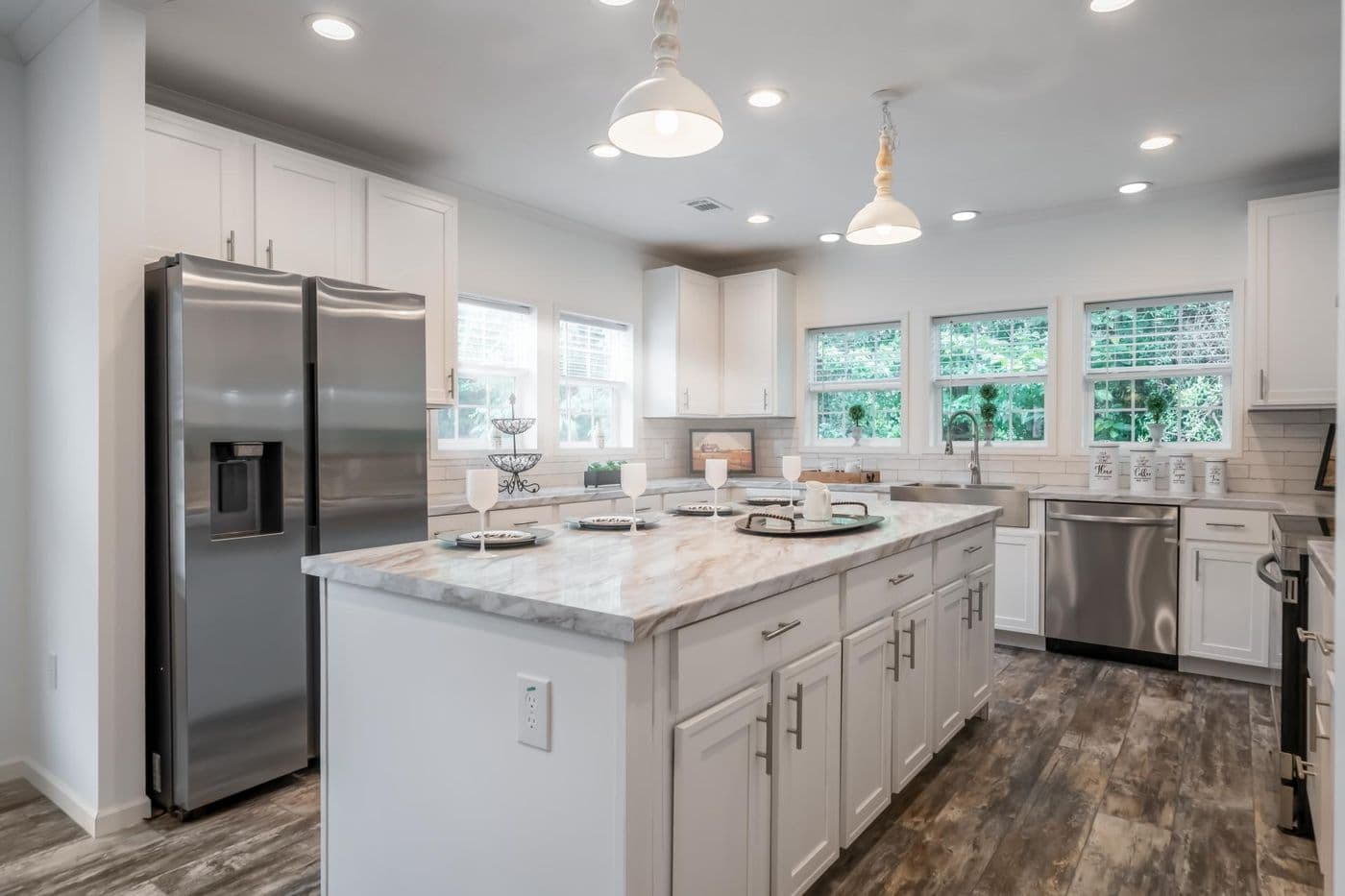 The THE CAROLINA Exterior. This Manufactured Mobile Home features 4 bedrooms and 2 baths.