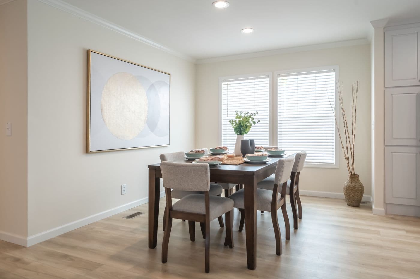 The 5430 "UWHARRIE" 7632 Dining Area. This Manufactured Mobile Home features 4 bedrooms and 2 baths.