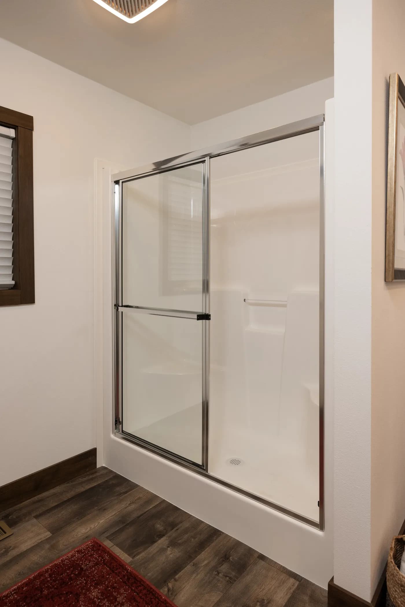 The RAMSEY 75 Primary Bathroom. This Manufactured Mobile Home features 4 bedrooms and 2 baths.