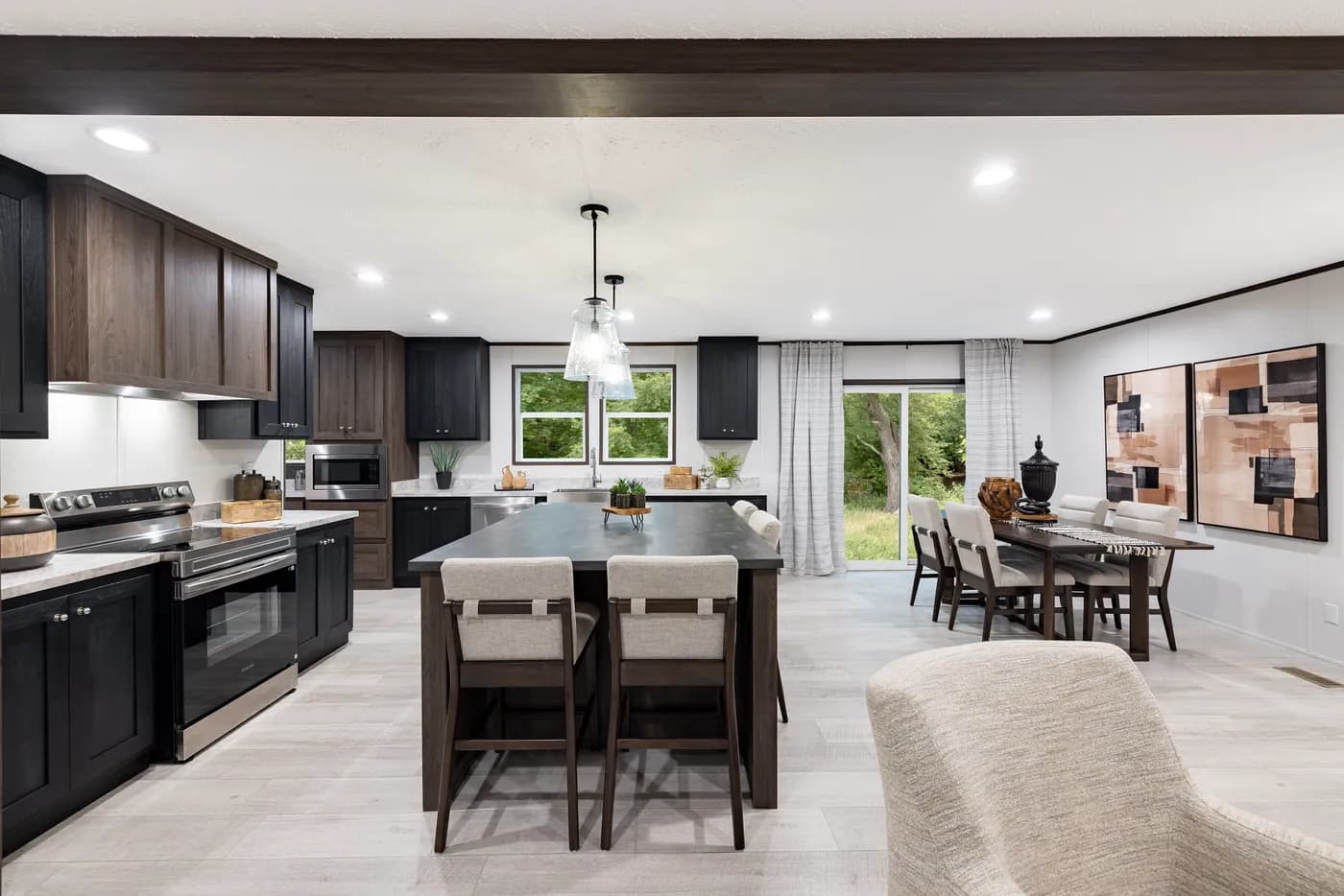 The CRESTWOOD Kitchen. This Manufactured Mobile Home features 3 bedrooms and 2 baths.