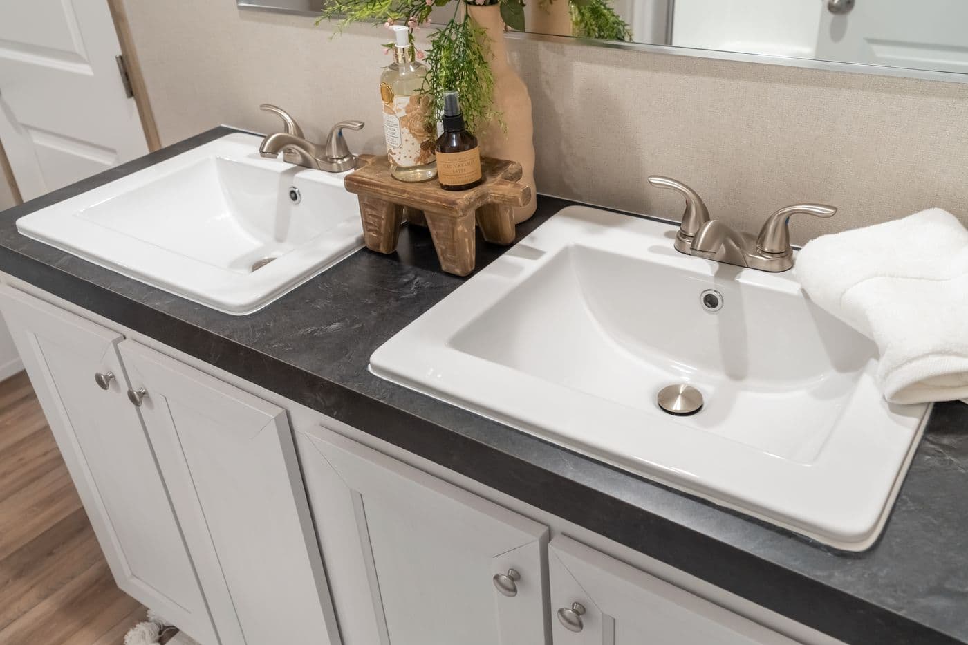The VISTA Primary Bathroom. This Manufactured Mobile Home features 3 bedrooms and 2 baths.