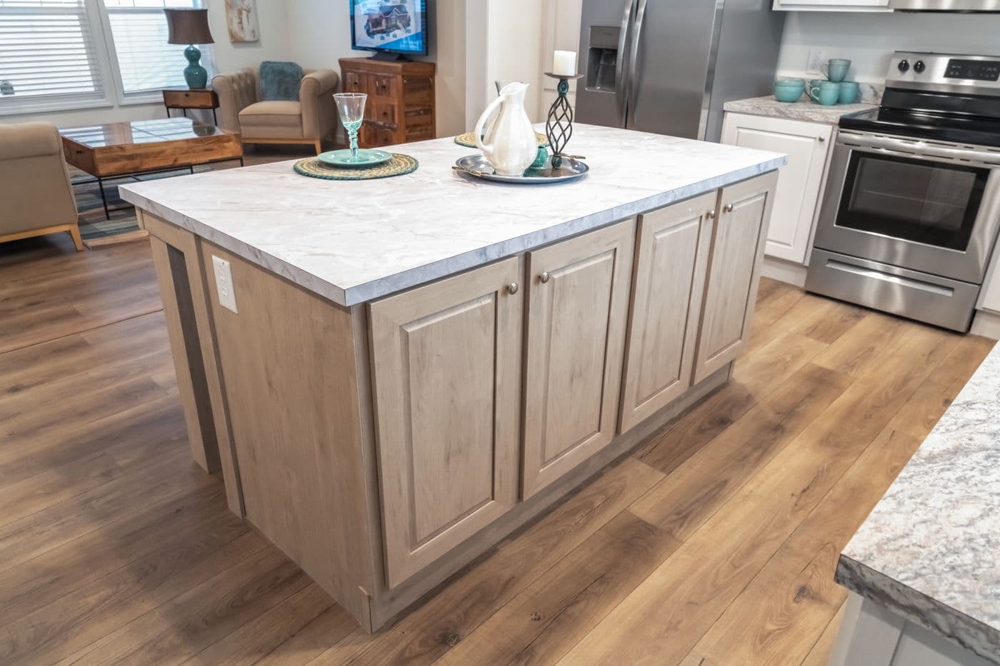 The 4210 "CAROLINA" 5628 Kitchen. This Manufactured Mobile Home features 3 bedrooms and 2 baths.