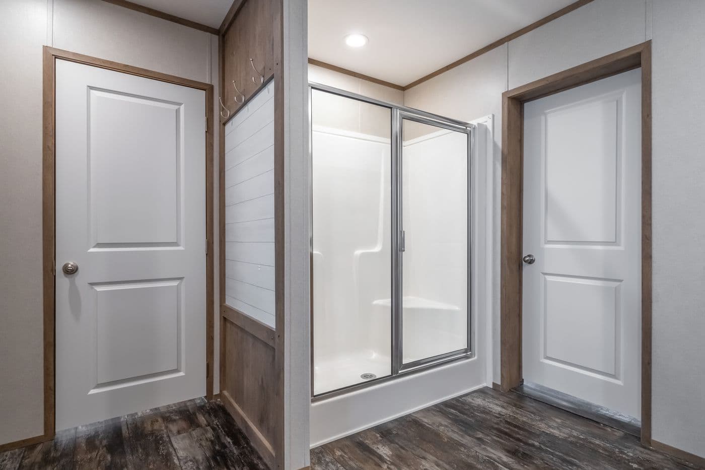 The BELLA VISTA Exterior. This Manufactured Mobile Home features 3 bedrooms and 2 baths.