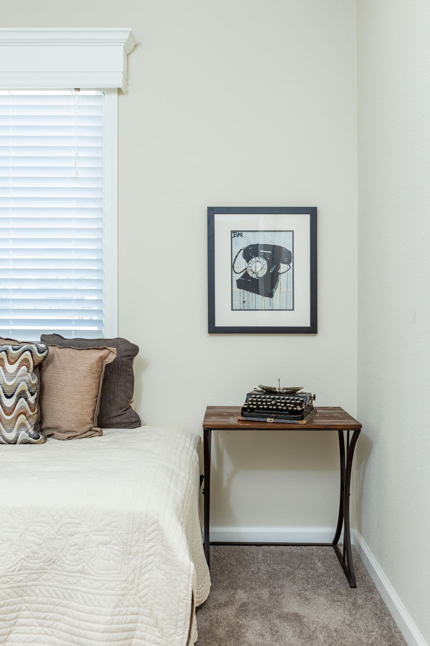 The FAIRPOINT 24463B Guest Bedroom. This Manufactured Mobile Home features 3 bedrooms and 2 baths.