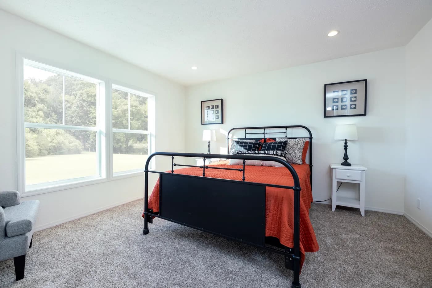 The ROOSEVELT Primary Bedroom. This Manufactured Mobile Home features 3 bedrooms and 2 baths.