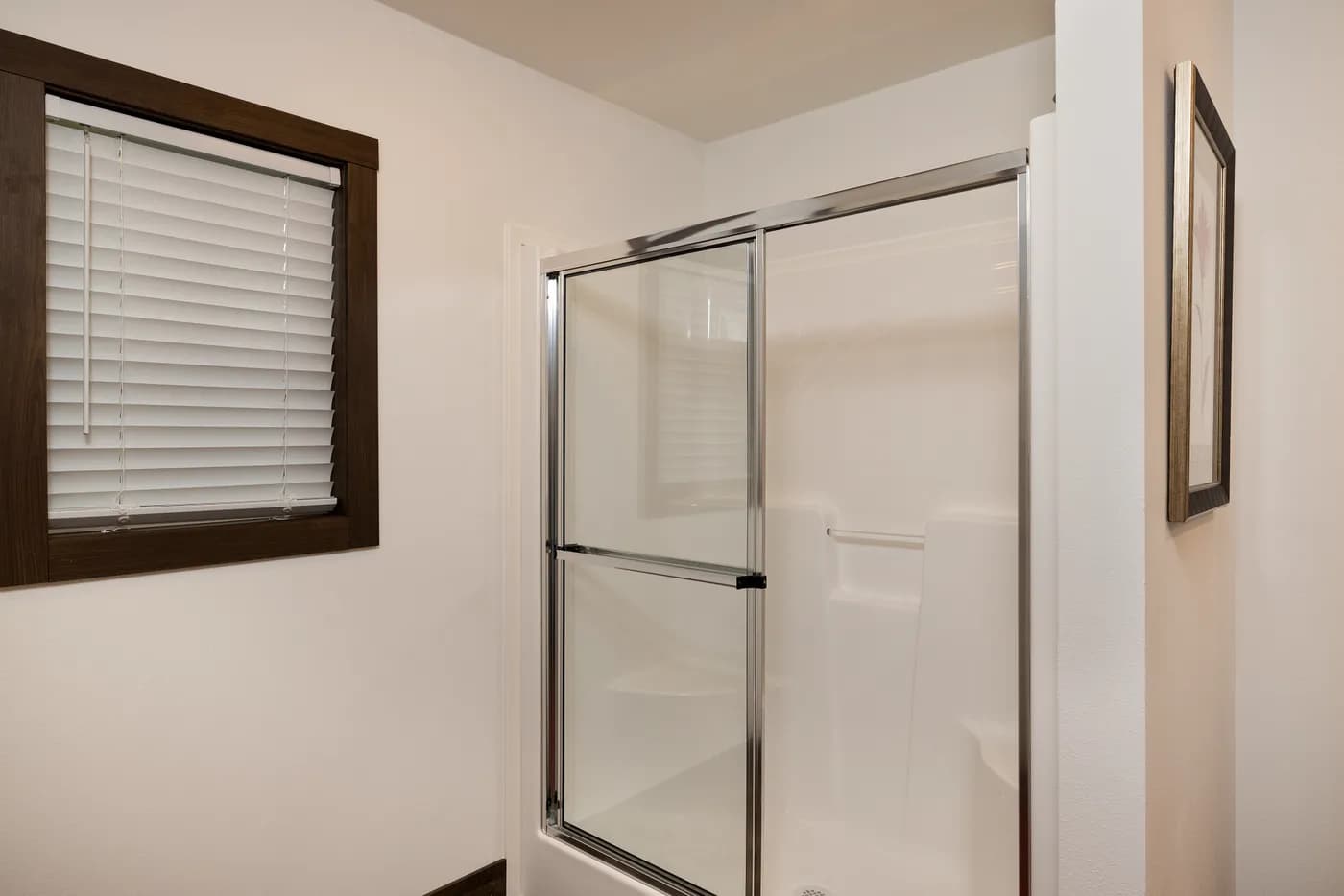 The RAMSEY 75 Primary Bathroom. This Manufactured Mobile Home features 4 bedrooms and 2 baths.