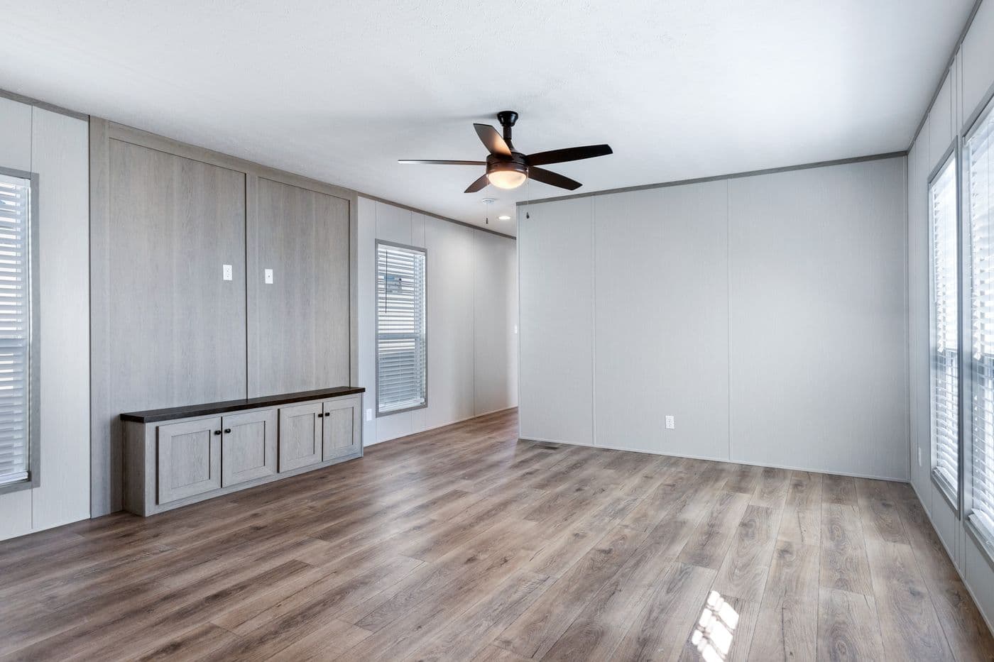 The RESOLUTION 16763K Dining Room. This Manufactured Mobile Home features 3 bedrooms and 2 baths.