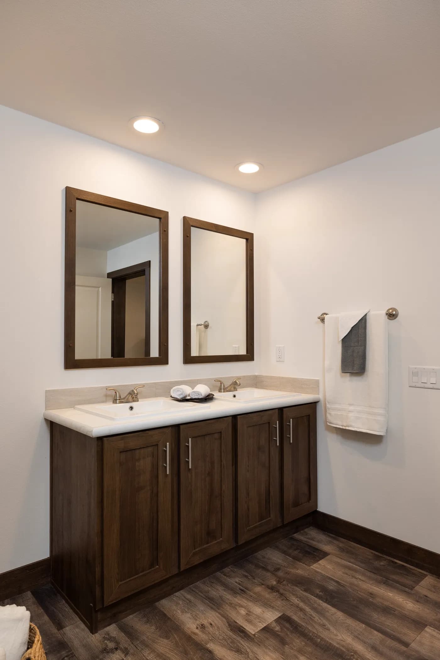 The RAMSEY 75 Guest Bathroom. This Manufactured Mobile Home features 4 bedrooms and 2 baths.