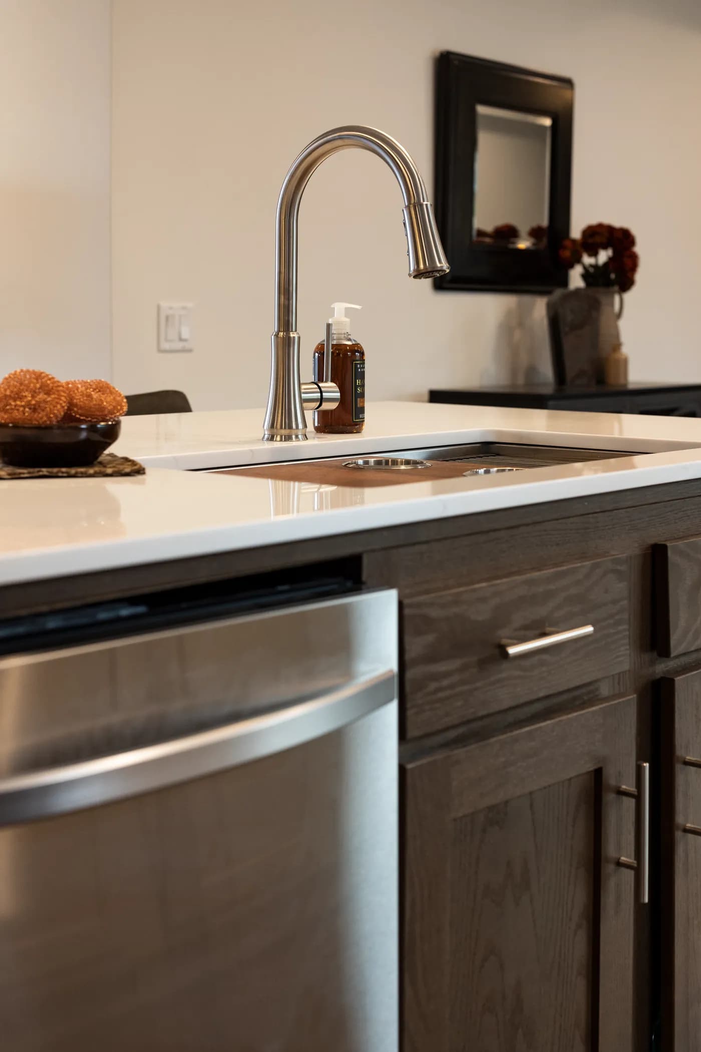 The LEGEND 78 Kitchen. This Manufactured Mobile Home features 3 bedrooms and 2 baths.