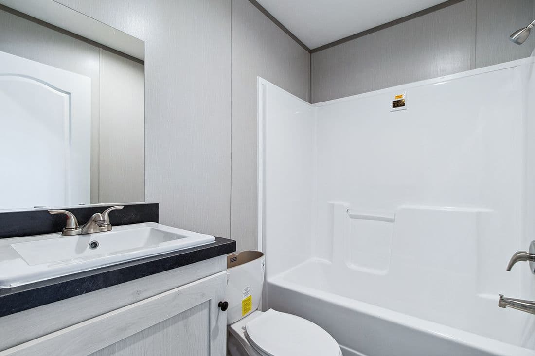The RESOLUTION 16682X Primary Bathroom. This Manufactured Mobile Home features 2 bedrooms and 2 baths.
