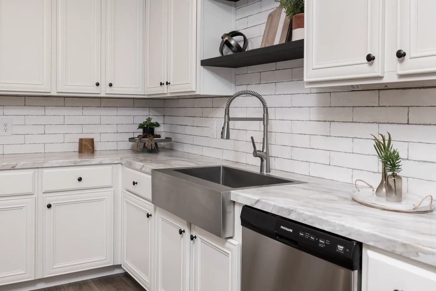 The THE ANNA FAE Kitchen. This Manufactured Mobile Home features 3 bedrooms and 2 baths.