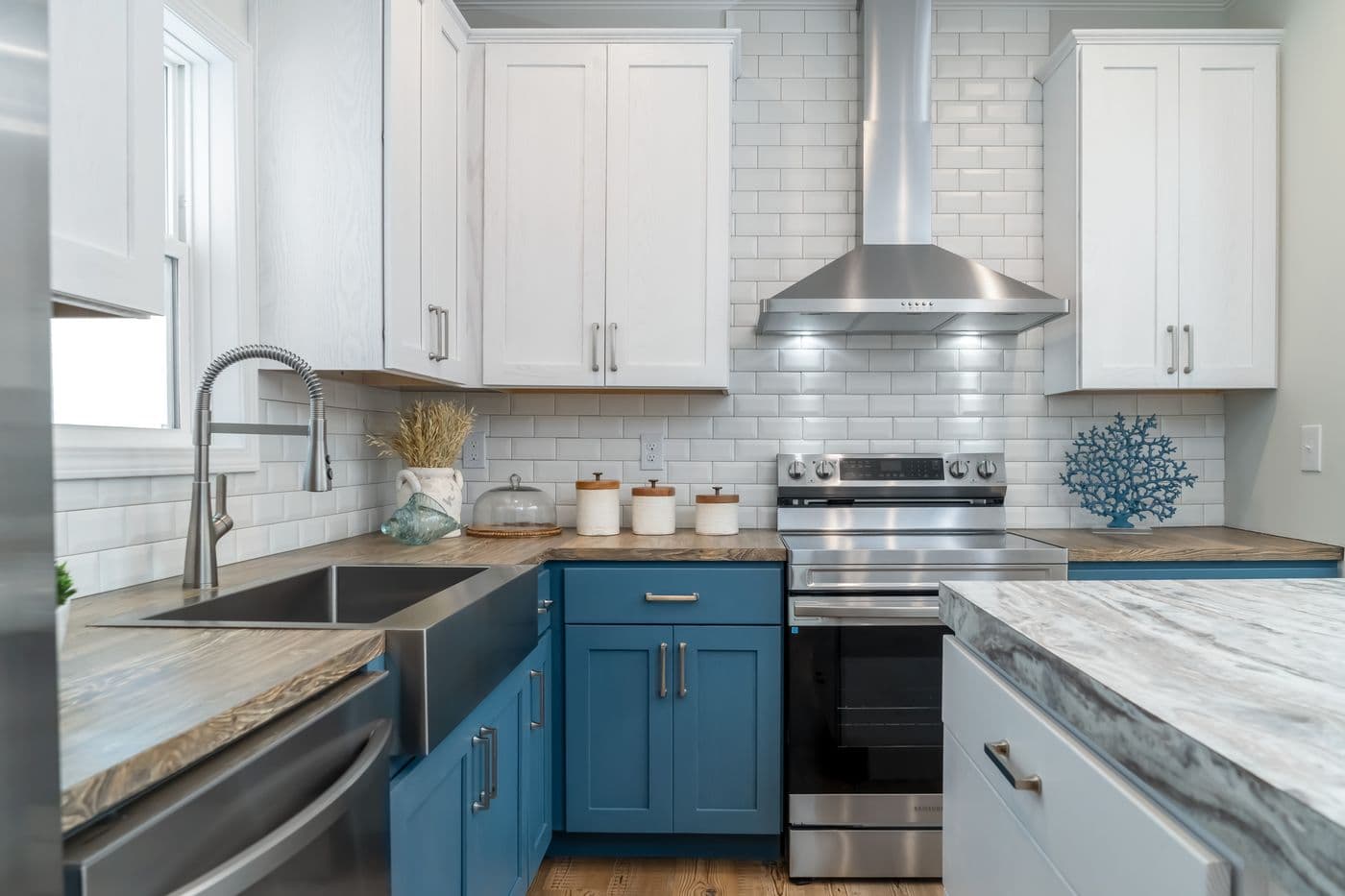 The TIFFANY Kitchen. This Manufactured Mobile Home features 2 bedrooms and 2 baths.