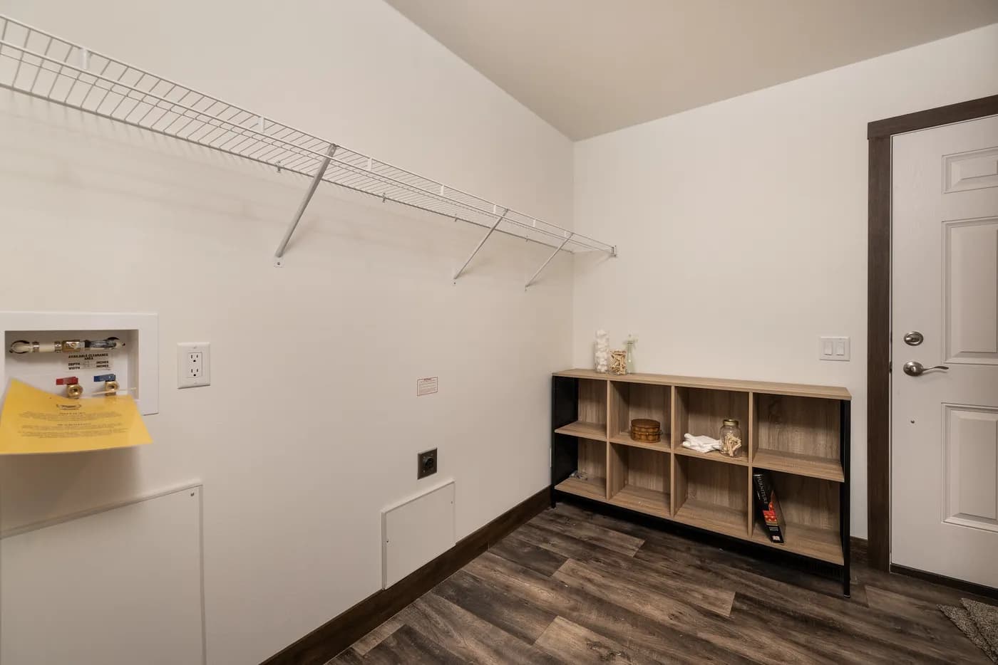 The RAMSEY 75 Guest Bathroom. This Manufactured Mobile Home features 4 bedrooms and 2 baths.