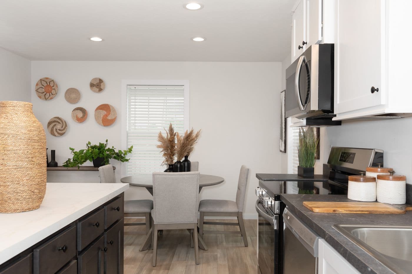 The CENTER ST 5228-MS014-2 SECT Dining Room. This Manufactured Mobile Home features 2 bedrooms and 2 baths.