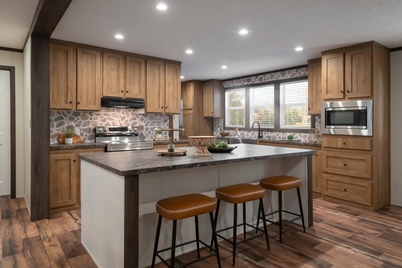 The MOUNTAIN VIEW Kitchen. This Manufactured Mobile Home features 3 bedrooms and 2 baths.