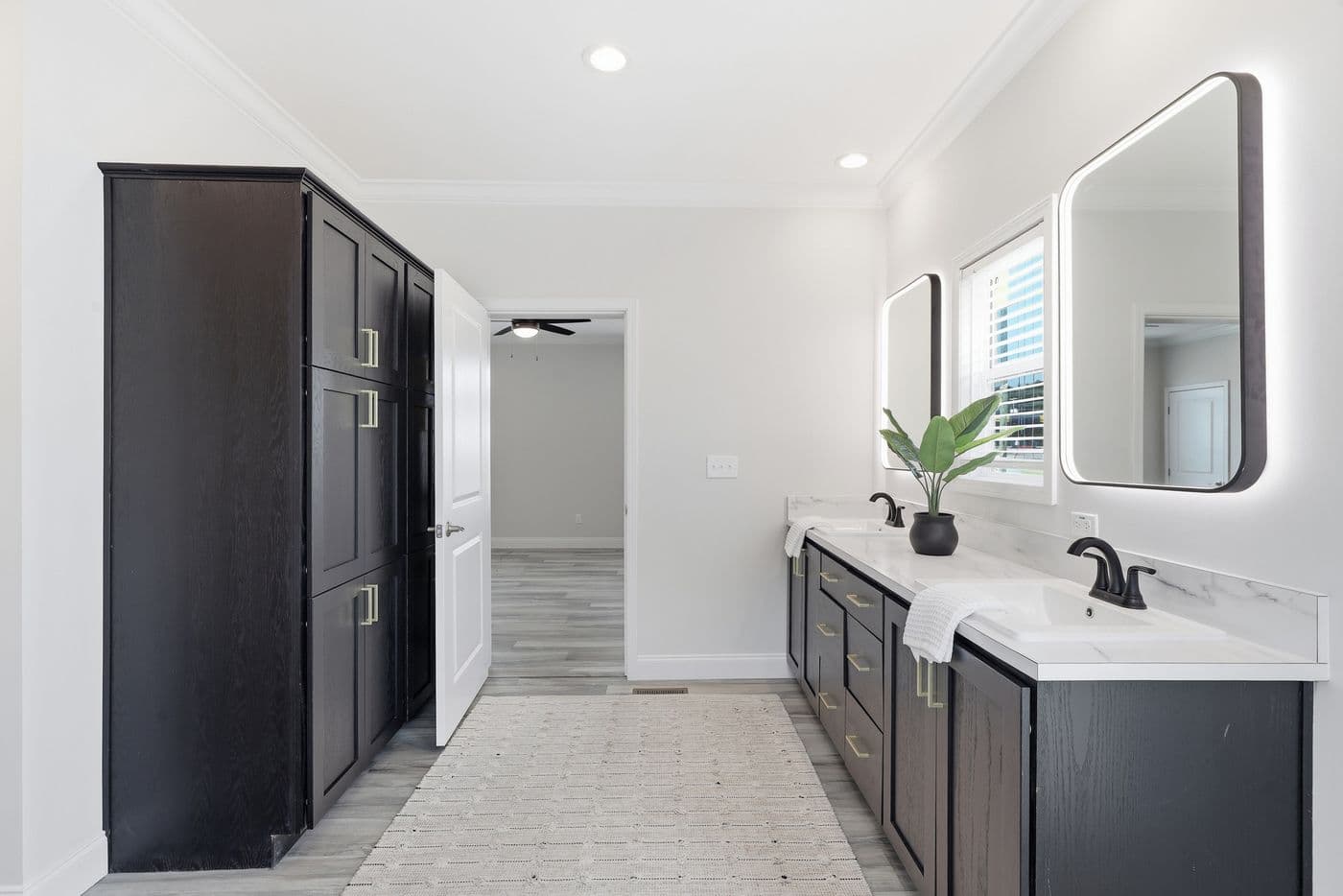 The THE SUMMIT Primary Bathroom. This Manufactured Mobile Home features 3 bedrooms and 2 baths.