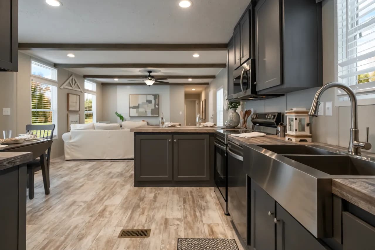 The ANNIVERSARY CHOICE Exterior. This Manufactured Mobile Home features 3 bedrooms and 2 baths.