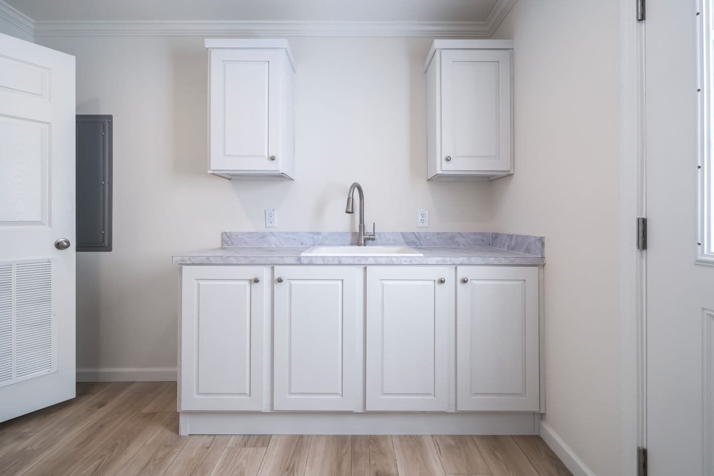 The 5430 "UWHARRIE" 7632 Utility Room. This Manufactured Mobile Home features 4 bedrooms and 2 baths.