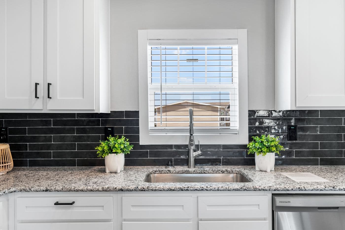 The EL CAPITAN Kitchen. This Manufactured Mobile Home features 3 bedrooms and 2 baths.