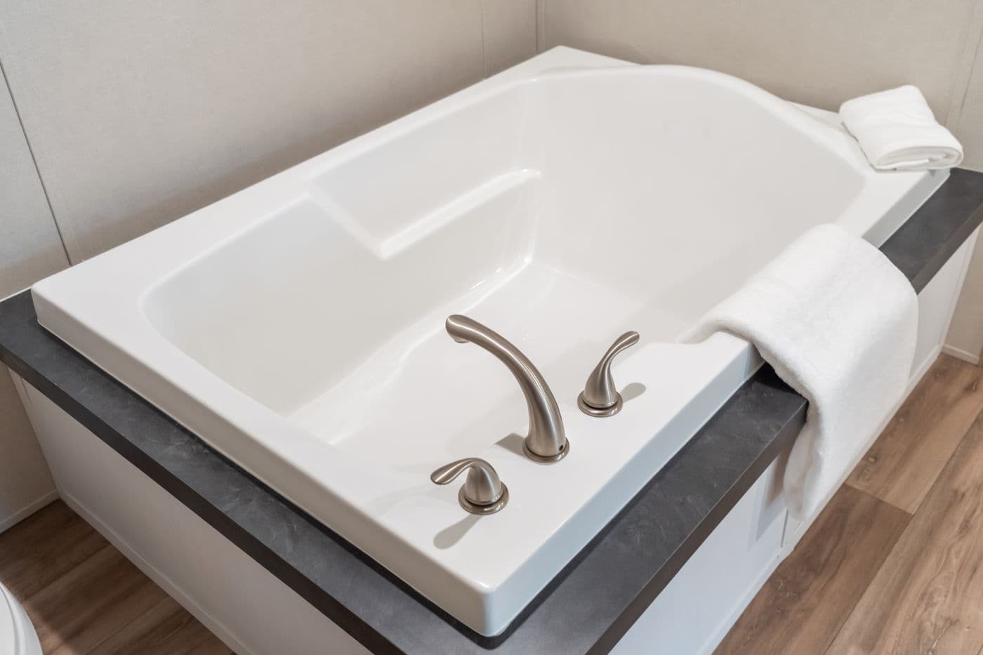 The VISTA Primary Bathroom. This Manufactured Mobile Home features 3 bedrooms and 2 baths.