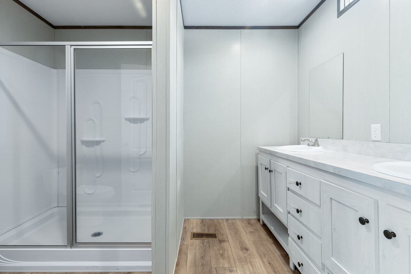 The SELECT 16602S Primary Bathroom. This Manufactured Mobile Home features 2 bedrooms and 2 baths.